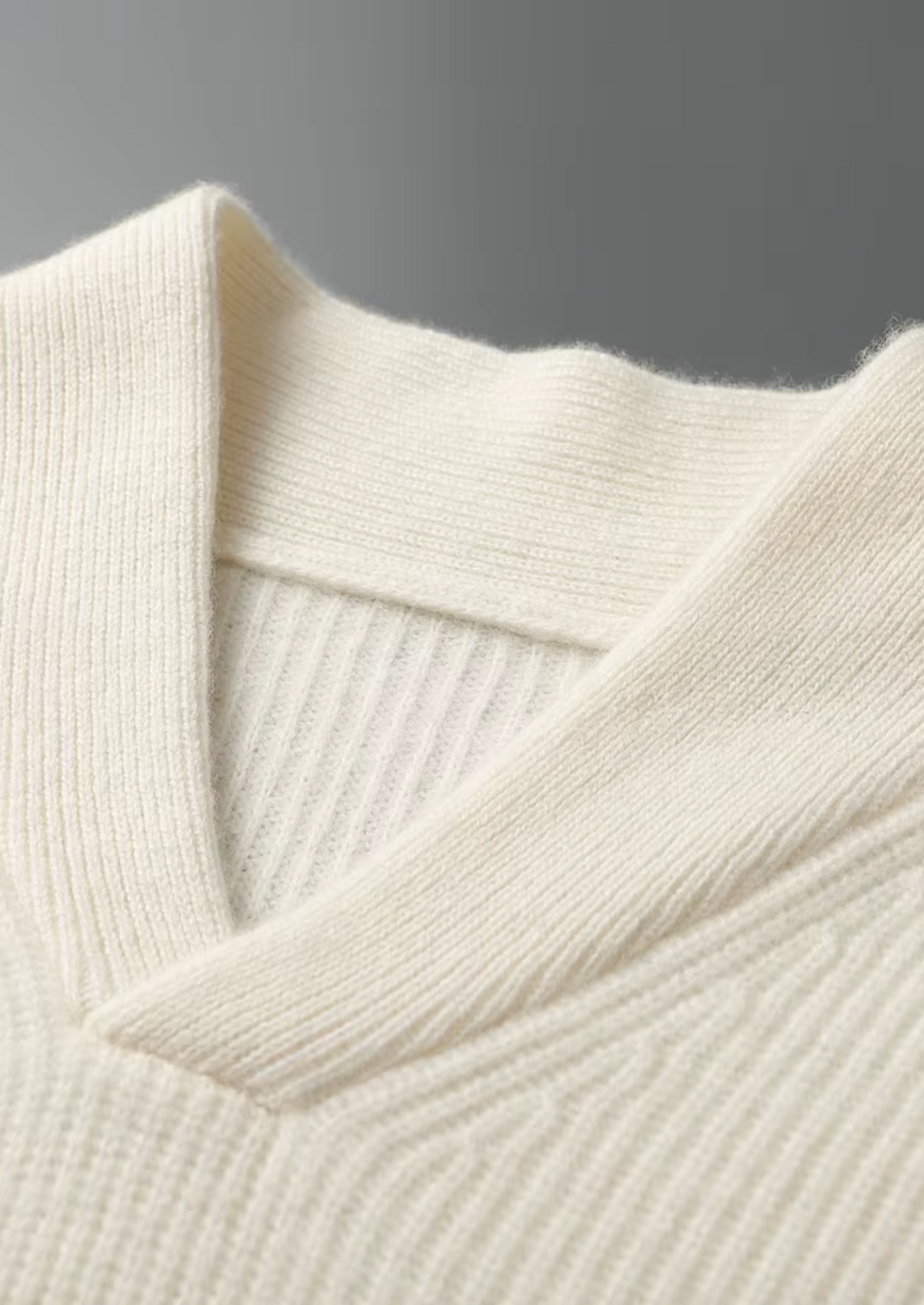 Men's RIBBED V-NECK SWEATER