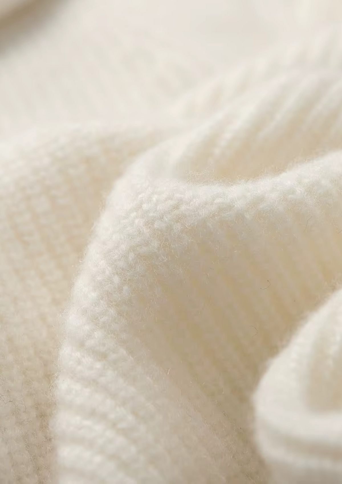Men's RIBBED V-NECK SWEATER