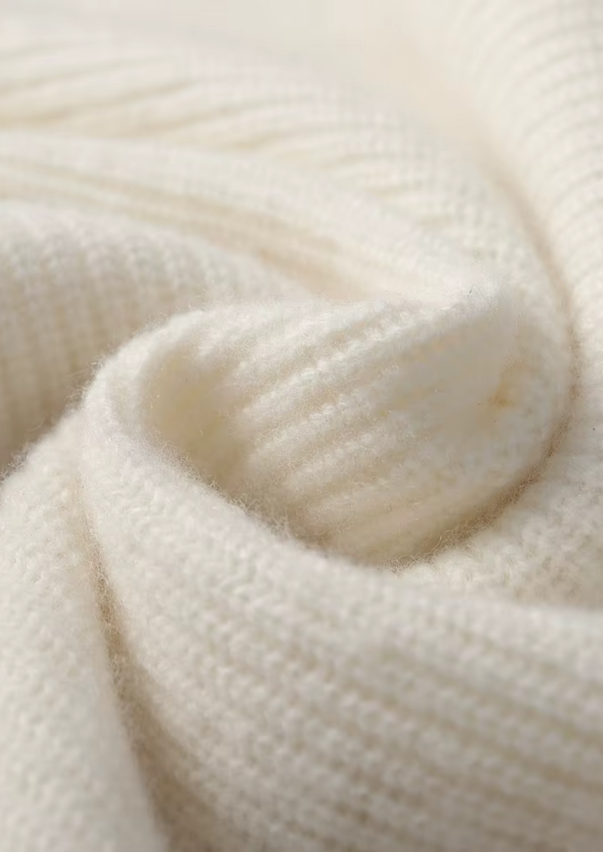 Men's RIBBED V-NECK SWEATER