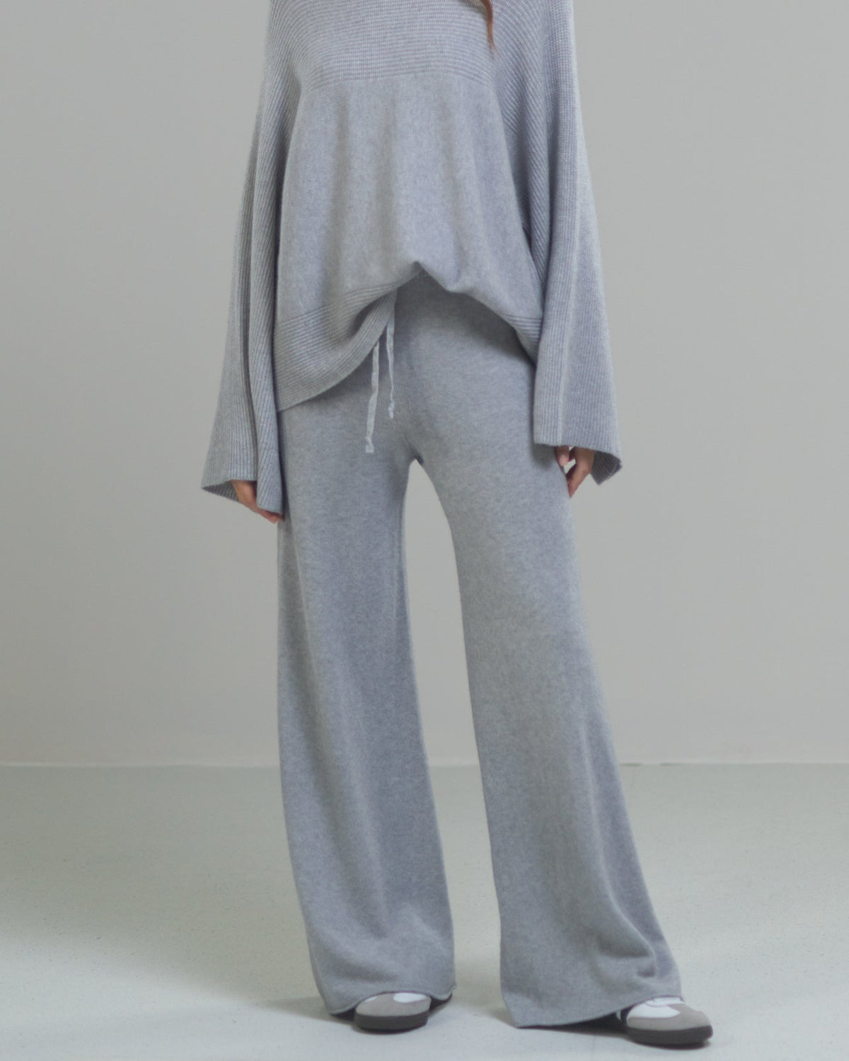 Women's Light Grey Relaxed-Fit Pants
