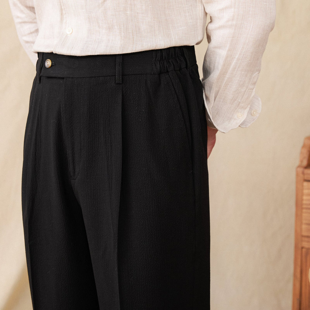 Men’s Seersucker Pleated Straight Fit Trousers