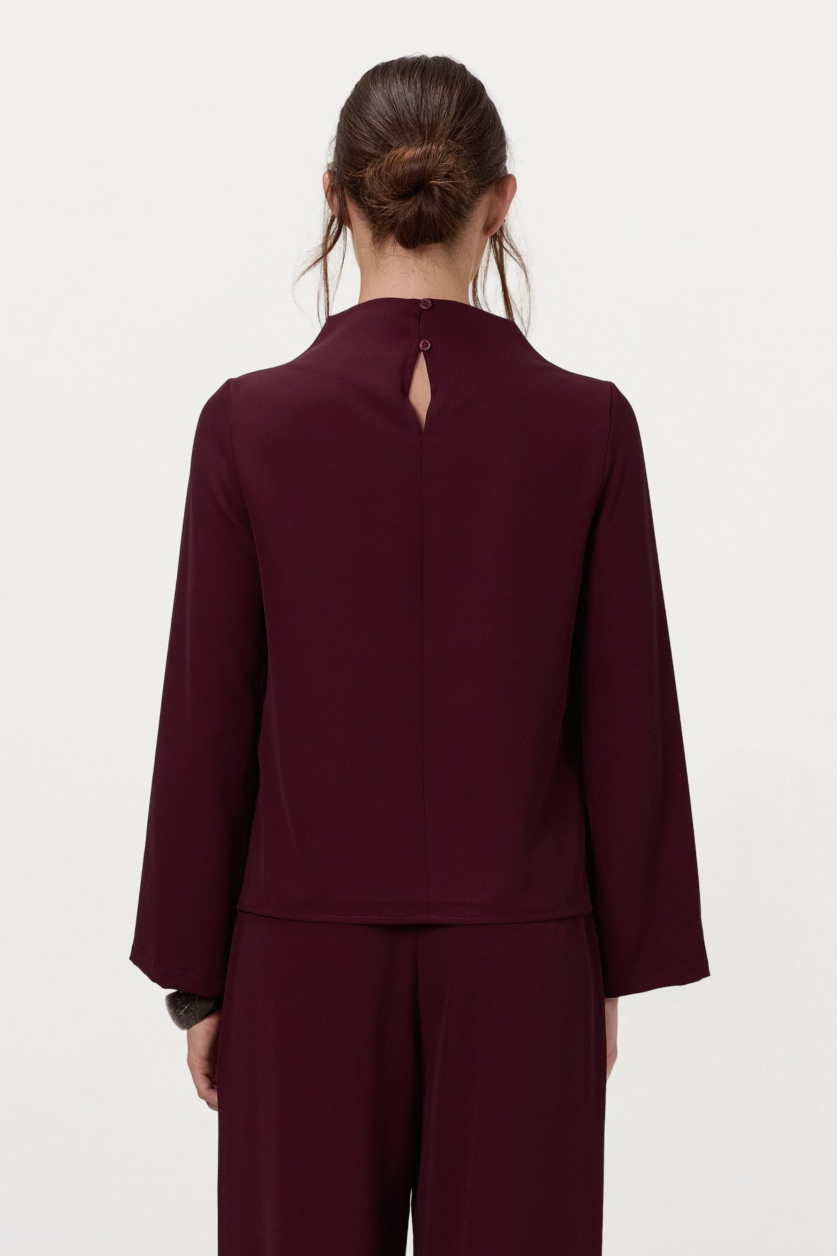 Women's Burgundy High Neck Top with Sleeveless Design