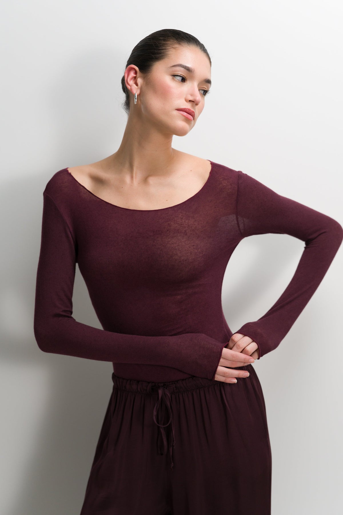 Women's Amethyst Plum Boat Neck Top in Modal-Cashmere Blend with Lightweight Design