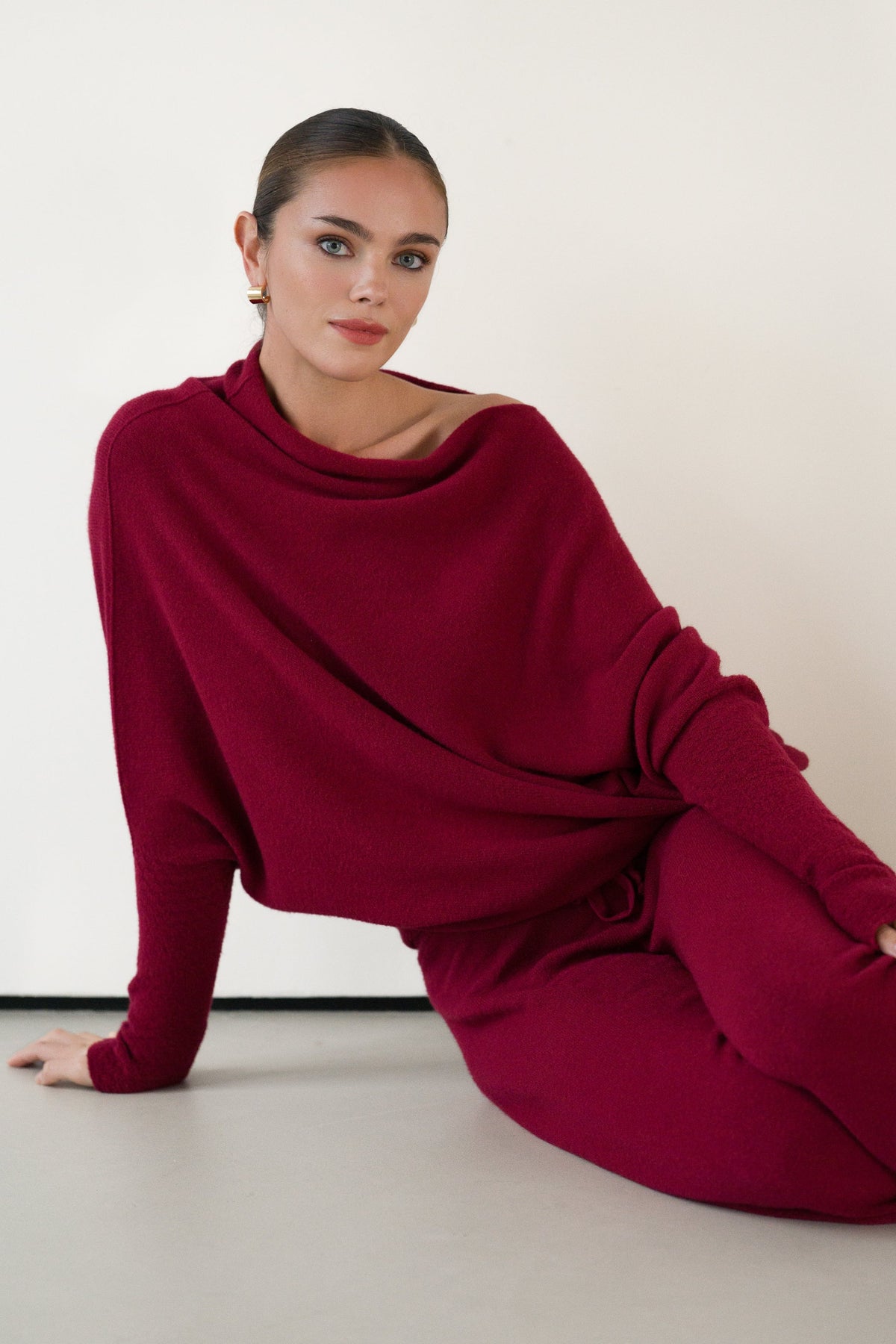Women's Relaxed Fit Pants in Carmine Red