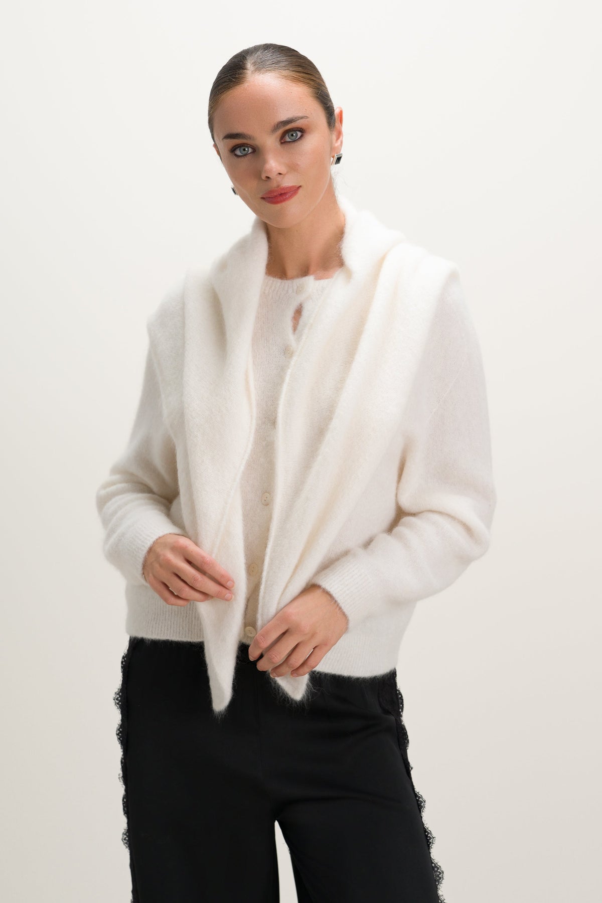 Women's Triangle Maxi Scarf Ivory Alpaca-Wool Blend