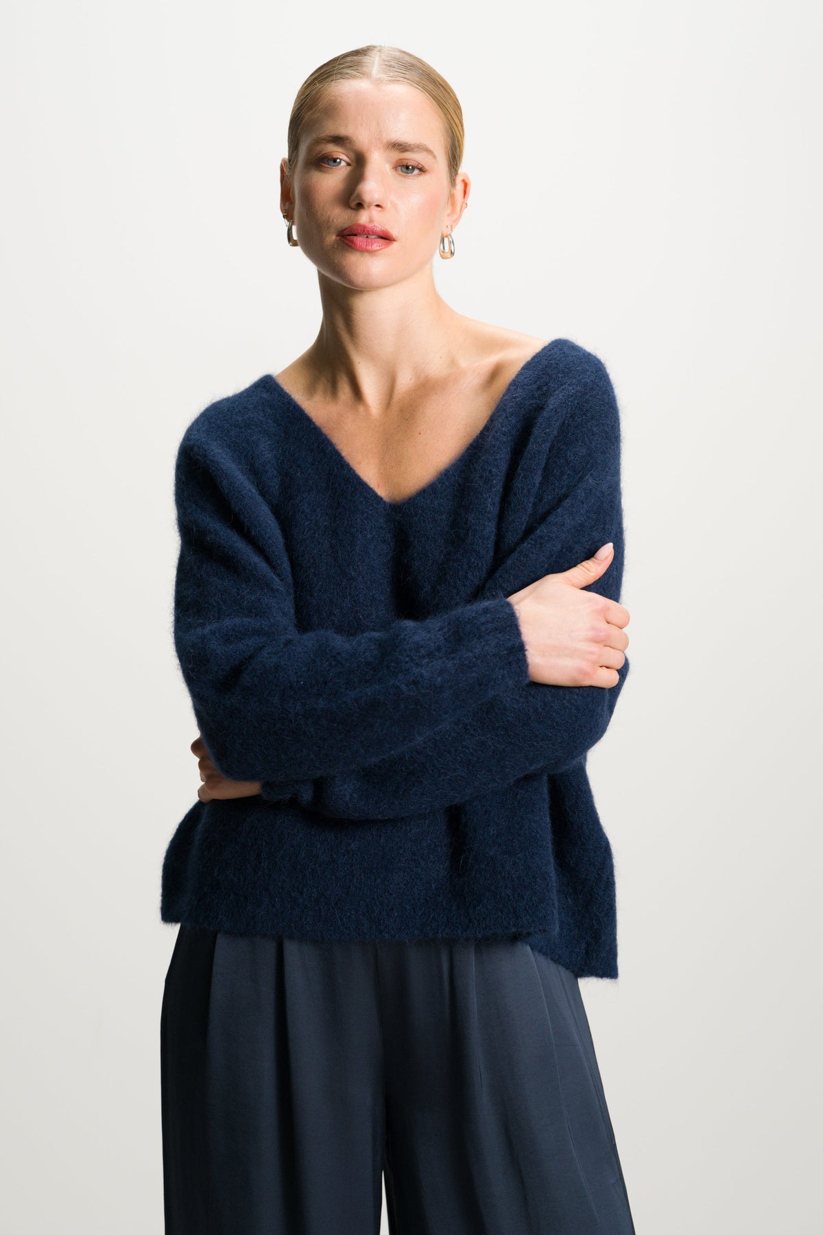 Women's V-Neck Sweater Navy Blue Alpaca Blend