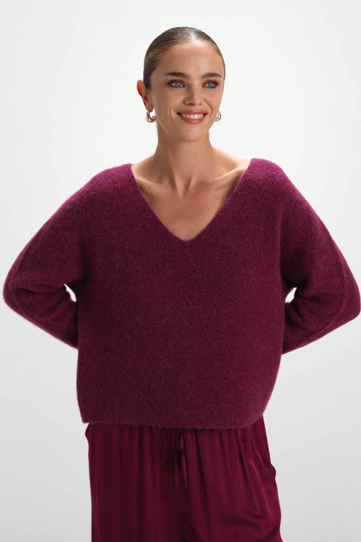 Women's V-Neck Sweater Burgundy Alpaca Blend