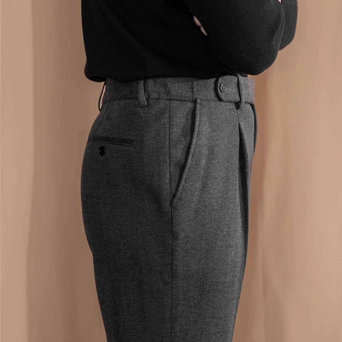 Men’s Herringbone Wool Blend Pleated Trousers