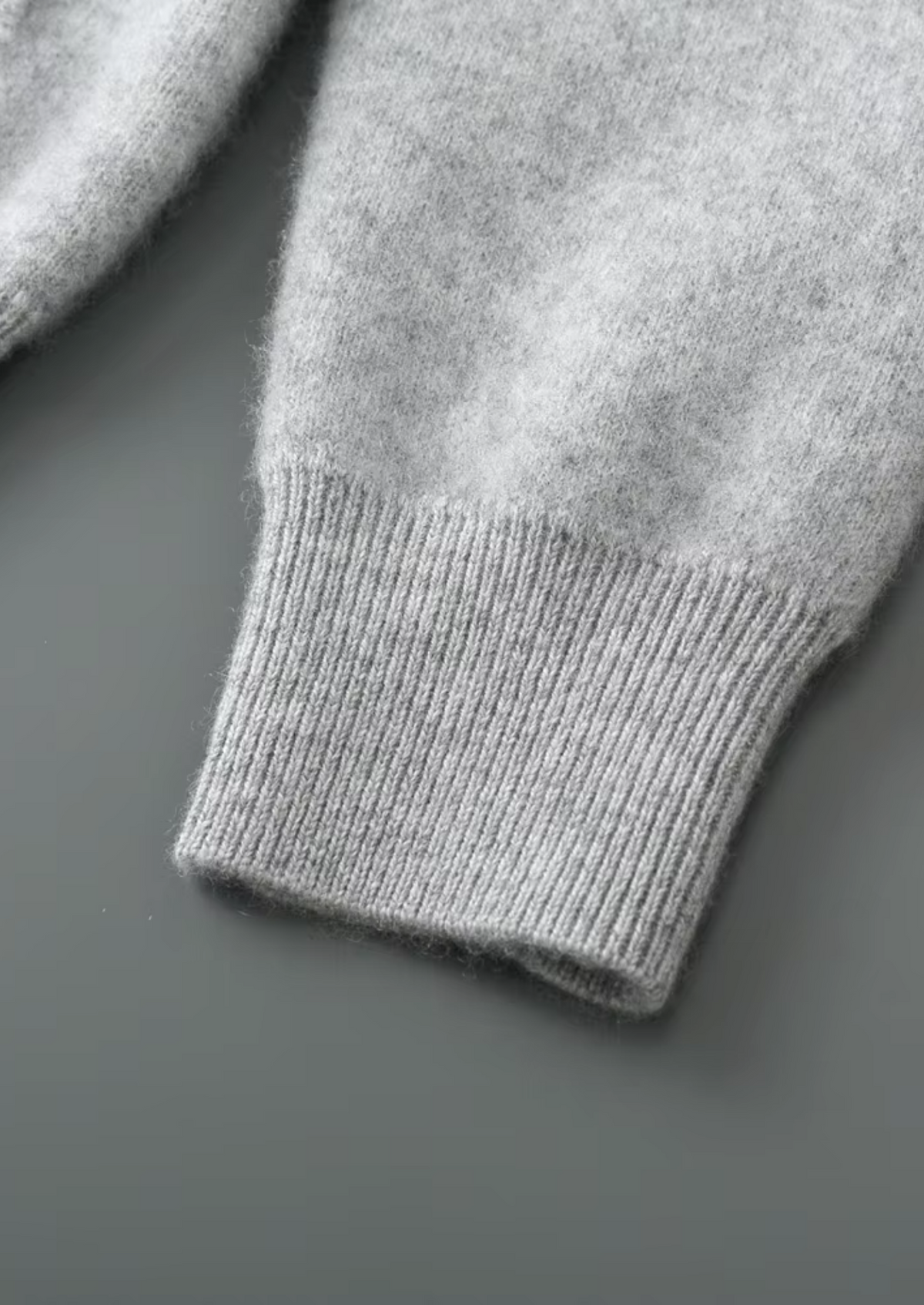 BELMONT WOOL V-NECK CARDIGAN
