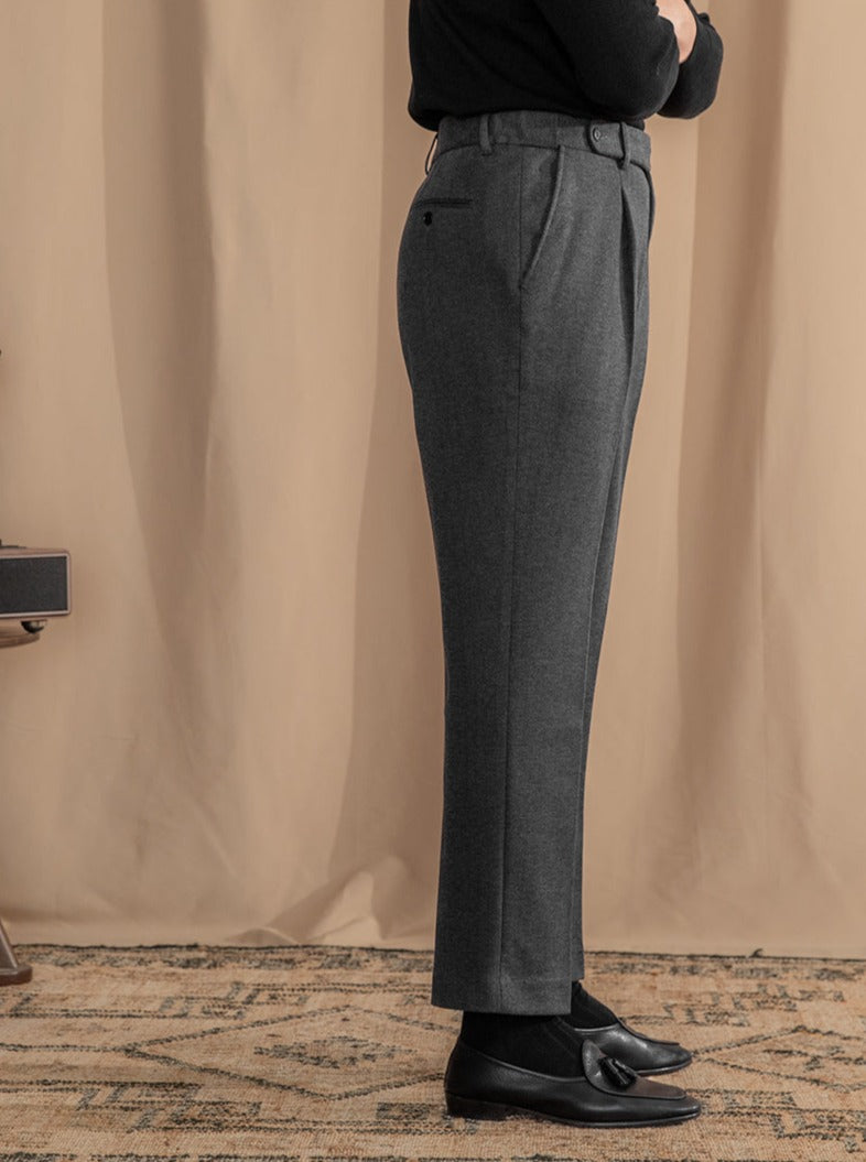 Men’s Herringbone Wool Blend Pleated Trousers