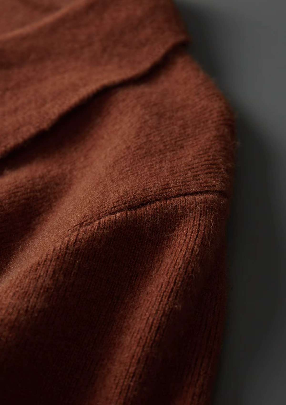 Men's WOOL RIBBED BUTTONLESS POLO