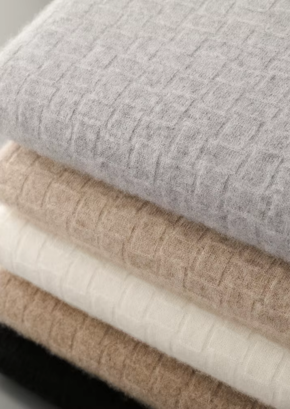 Men’s Wool Textured Mock Neck Sweater