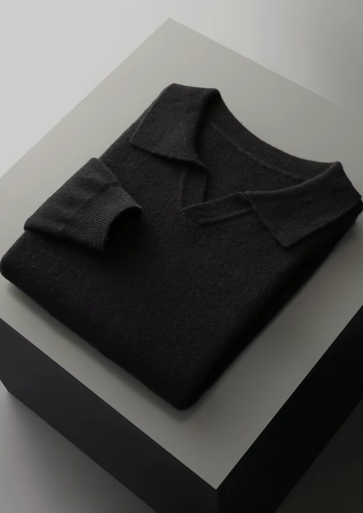 Men's WOOL RIBBED BUTTONLESS POLO