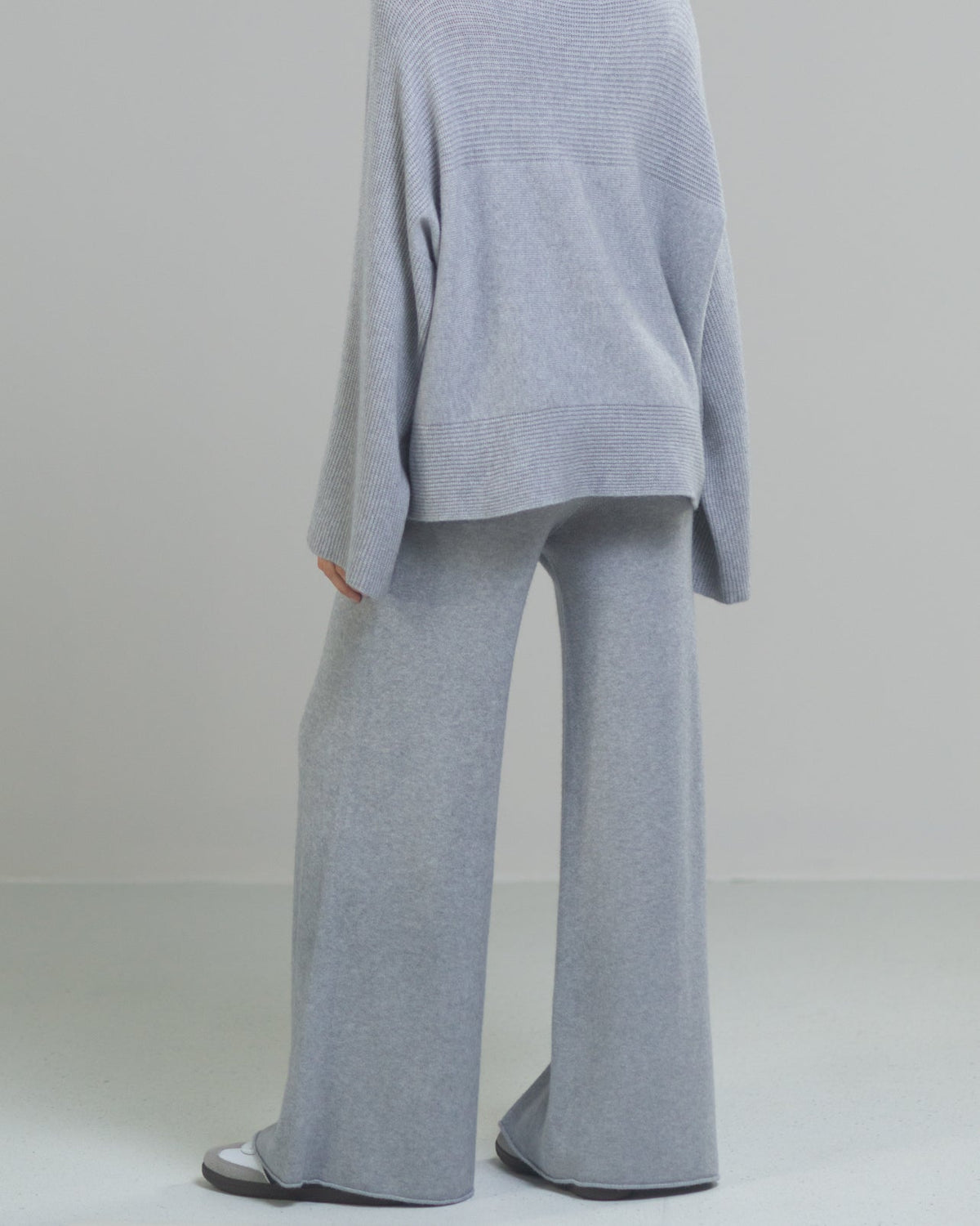 Women's Light Grey Relaxed-Fit Pants