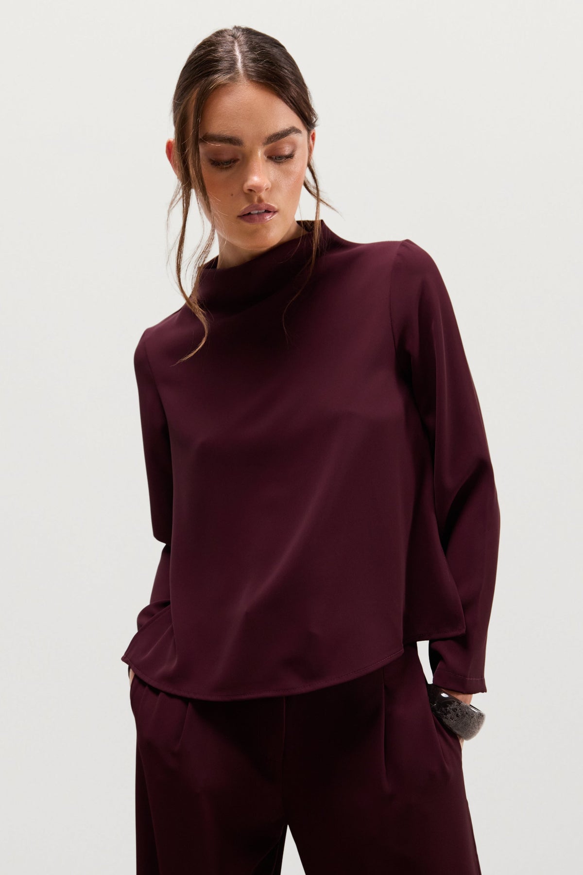Women's Burgundy High Neck Top with Sleeveless Design