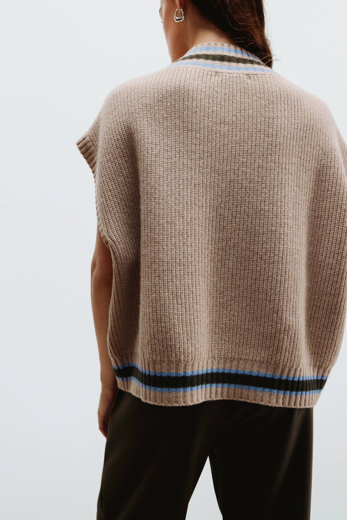 Women's Knitted Vest Mocha