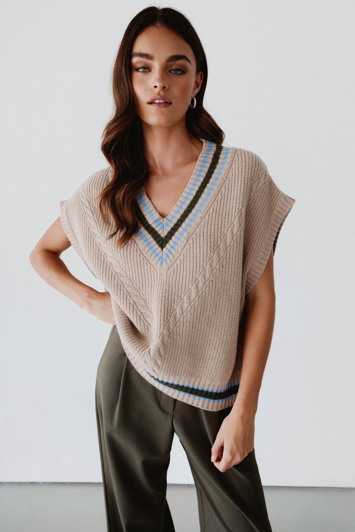 Women's Knitted Vest Mocha