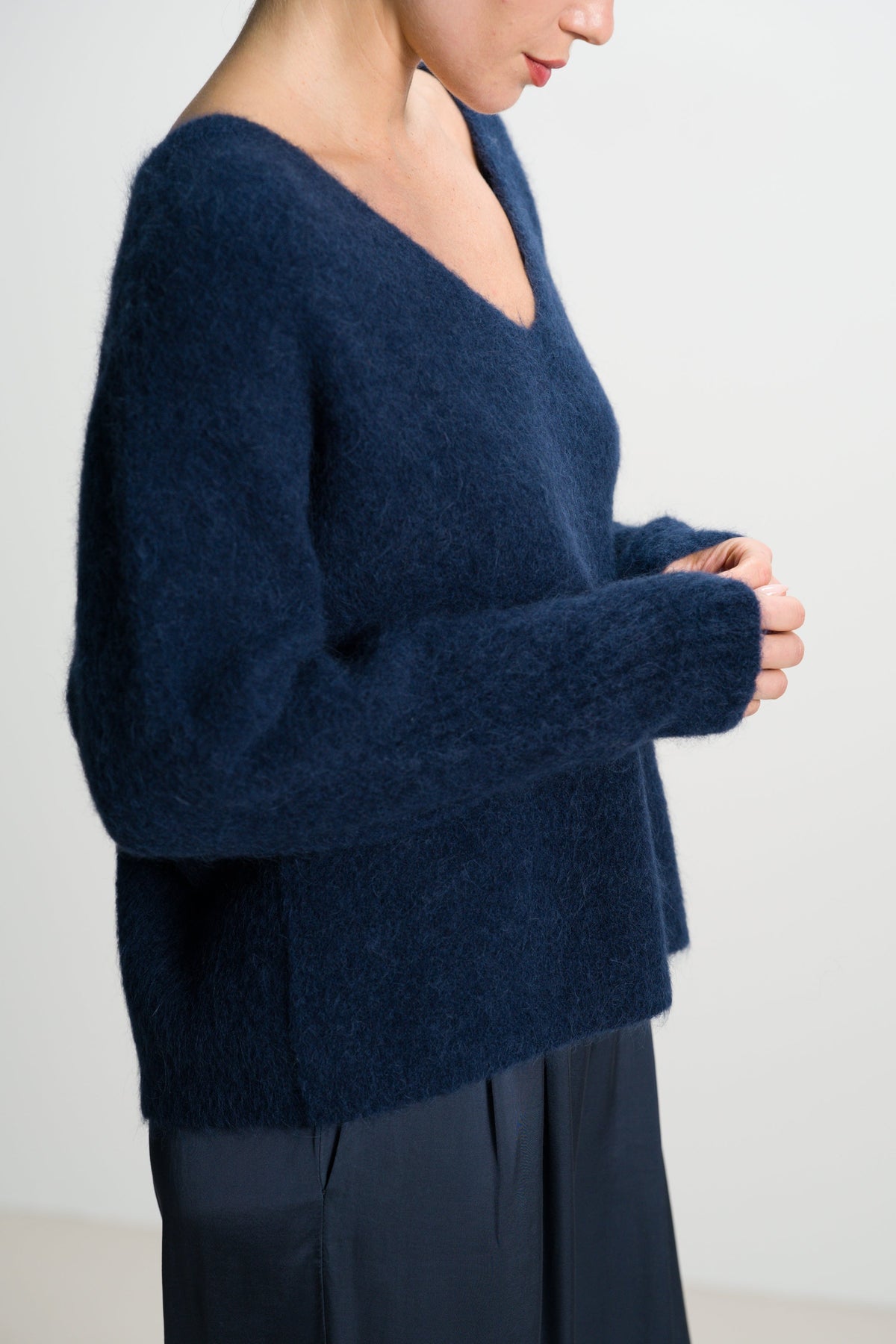 Women's V-Neck Sweater Navy Blue Alpaca Blend