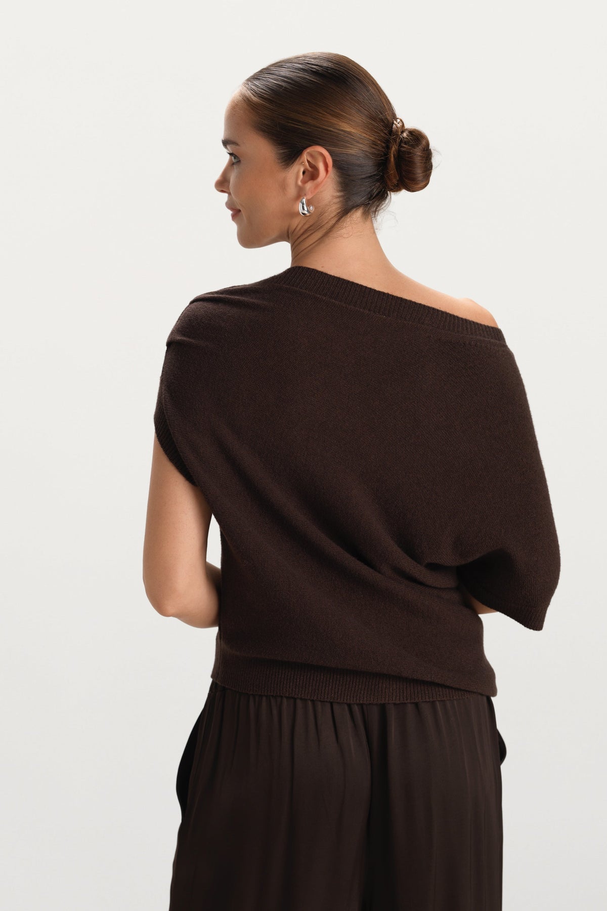 Women's Asymmetric Knit Sweater Espresso Brown