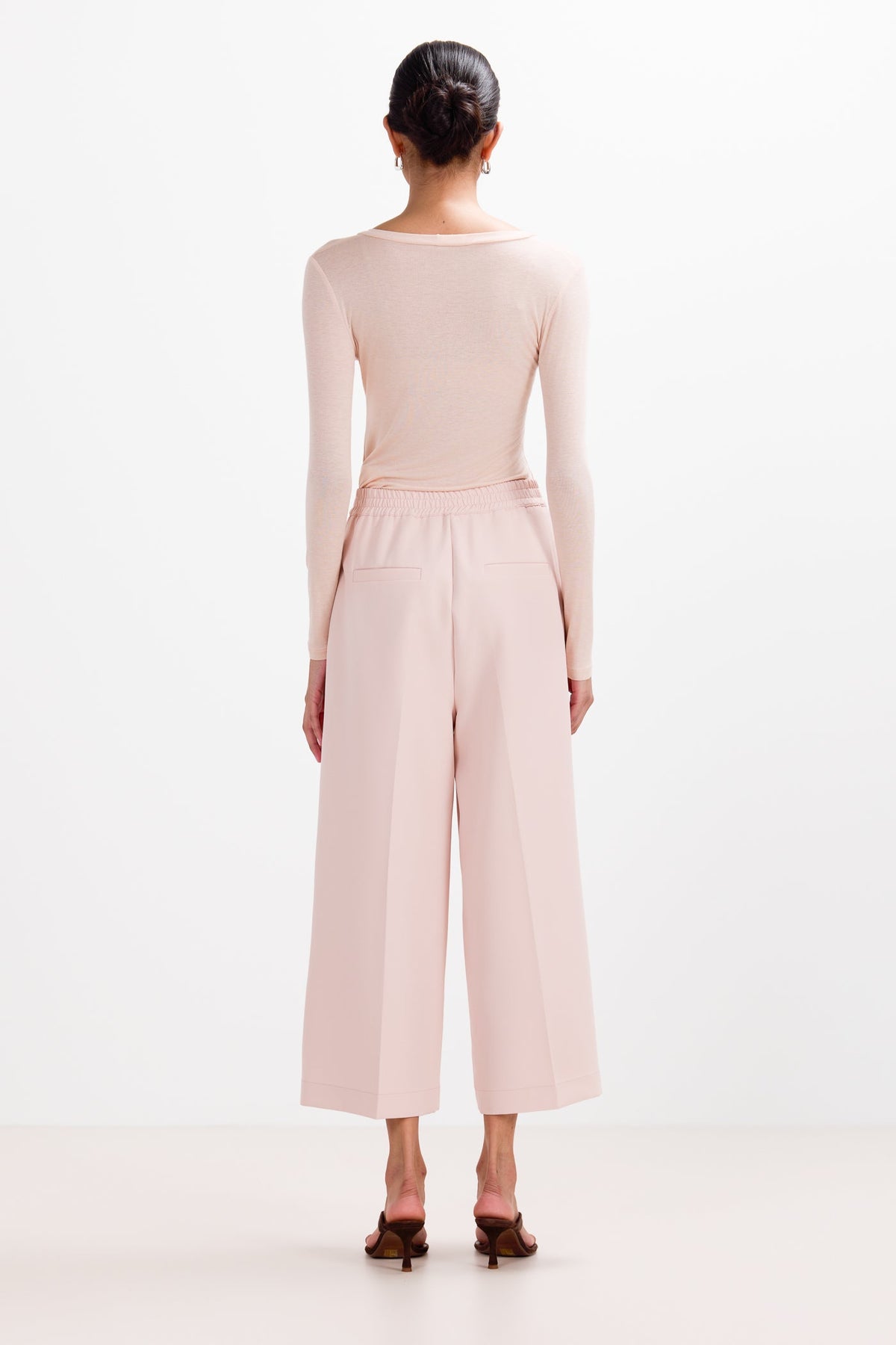 Women's Blush V-Neck Lightweight Top